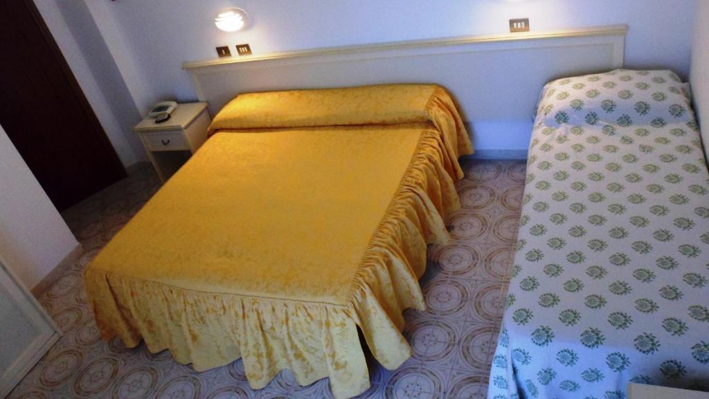 Hotel Reali Chianciano Terme Oda fotoğraf